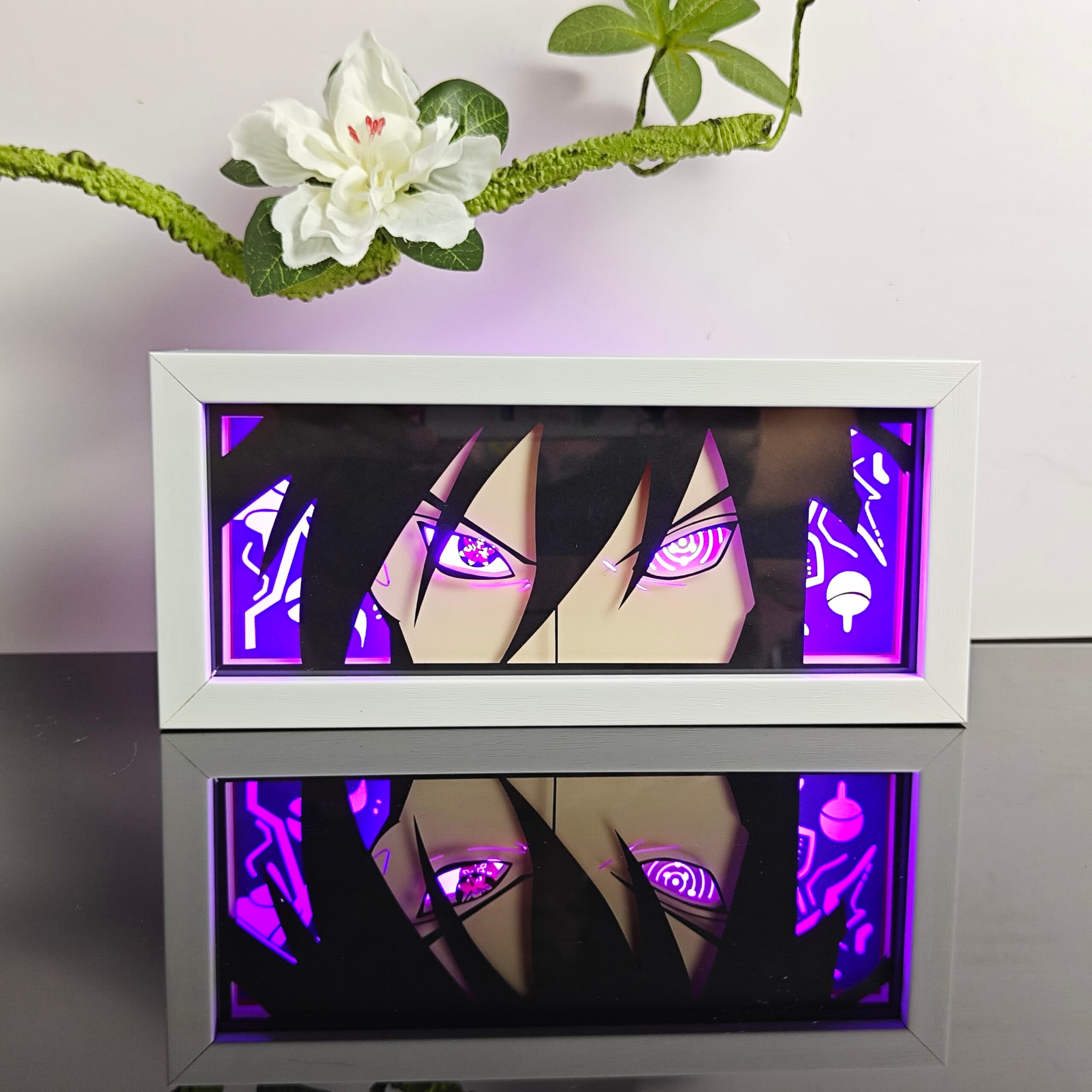 Lampada light box Madara Clan Uchiha accesa, Naruto (altra vista)