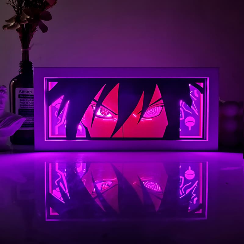 Lampada light box Madara Clan Uchiha accesa, Naruto